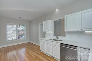 2000 Victorian Pl, Charlotte, NC 28203 - Photo 13