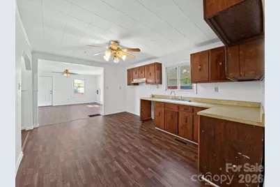 80 Ridge Street, Marion, NC 28752 - Photo 5
