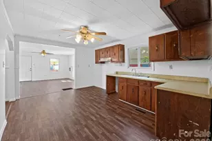 80 Ridge St, Marion, NC 28752 - Photo 5
