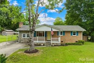 205 Gaddis Dr, Mount Holly, NC 28120 - Photo 1