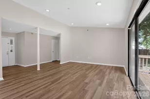 7812 Surreywood Pl, Charlotte, NC 28270 - Photo 3