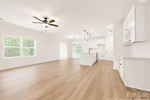 1232 N Sharon Amity Rd, Charlotte, NC 28211 - Photo 9
