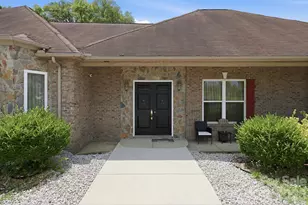 1803 Wilton Gate Dr, Charlotte, NC 28262 - Photo 3
