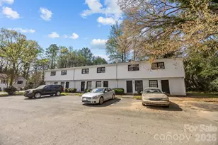 2909 Burgess Dr, Charlotte, NC 28208 - Photo 3