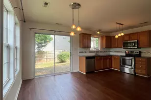 325 Ross Moore Ave, Charlotte, NC 28205 - Photo 5