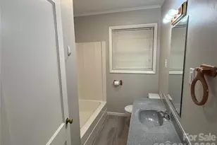 901 Ridgecrest Dr NE, Lenoir, NC 28645 - Photo 11