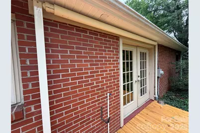 901 Ridgecrest Drive NE, Lenoir, NC 28645 - Photo 23