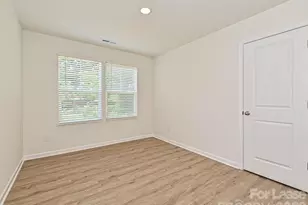 1725 E Cloaninger Ave, Statesville, NC 28625 - Photo 17
