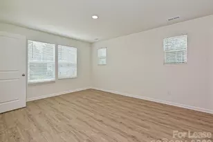 1725 E Cloaninger Ave, Statesville, NC 28625 - Photo 13