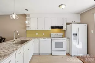137 Glenwood Dr, Rock Hill, SC 29732 - Photo 3