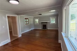 1911 White St, Gastonia, NC 28052 - Photo 3