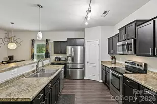 2206 Turtle Point Rd, Charlotte, NC 28262 - Photo 11