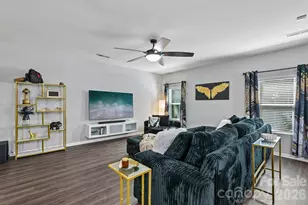 2206 Turtle Point Rd, Charlotte, NC 28262 - Photo 5