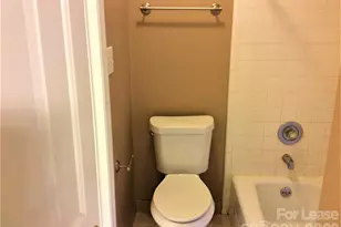 1109 E Morehead St, Charlotte, NC 28204 - Photo 15
