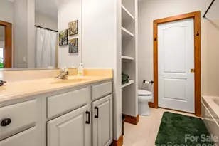 2 Meadow Ridge Ln, Hendersonville, NC 28739 - Photo 37
