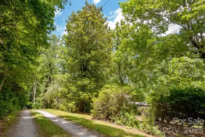 82 Englewood Drive, Hendersonville, NC 28739 - Photo 3