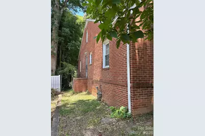 1920 Wood Dale Terrace, Charlotte, NC 28203 - Photo 13