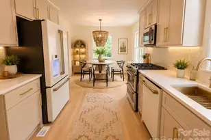 7008 Brynhurst Dr, Charlotte, NC 28210 - Photo 3