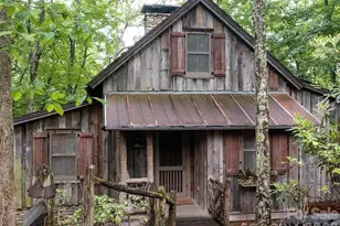 139 Boardinghouse Wy #30, Sylva, NC 28779 - Photo 1