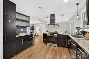 2120 Dalehurst Dr, Charlotte, NC 28205 - Photo 13