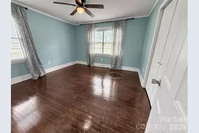 113 Pinewood Avenue, Clinton, SC 29325 - Photo 11