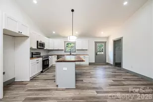 2033 Bailey Dr, Hickory, NC 28601 - Photo 5