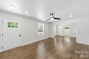 4919 Seacroft Rd, Charlotte, NC 28210 - Photo 3