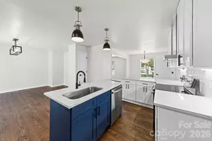 4919 Seacroft Rd, Charlotte, NC 28210 - Photo 7