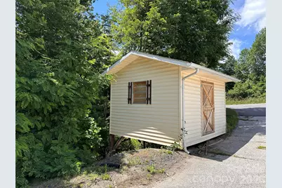 422 US Highway 19E Highway, Spruce Pine, NC 28777 - Photo 35