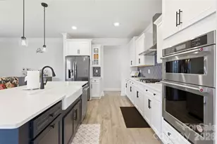 9010 Surry Spg Ln, Huntersville, NC 28078 - Photo 13