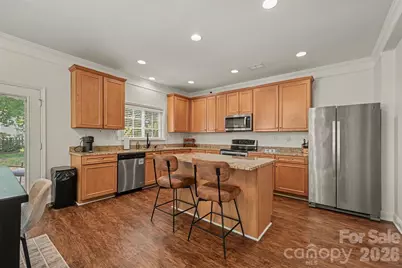 8915 Oransay Way, Charlotte, NC 28278 - Photo 9