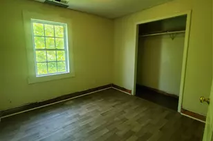 325 Goff St, Charlotte, NC 28208 - Photo 13