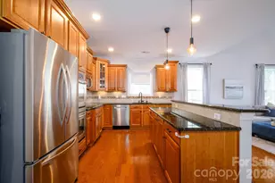 8929 Carneros Creek Rd, Charlotte, NC 28214 - Photo 11