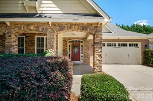 8929 Carneros Creek Rd, Charlotte, NC 28214 - Photo 3