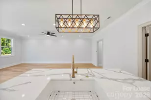 1329 Condon St, Charlotte, NC 28216 - Photo 9