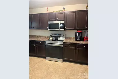 9424 Quilting Bee Lane, Charlotte, NC 28216 - Photo 3