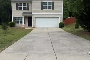 9424 Quilting Bee Lane, Charlotte, NC 28216 - Photo 1
