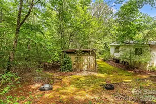 2040 Hampson Rd, Morganton, NC 28655 - Photo 7