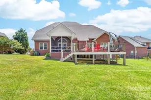 5633 Old Town Ln, Gastonia, NC 28056 - Photo 9