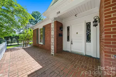 826 S College Avenue, Newton, NC 28658 - Photo 5