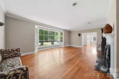 826 S College Avenue, Newton, NC 28658 - Photo 9