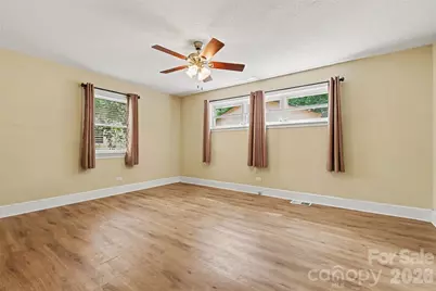 217 Oakwood Avenue, York, SC 29745 - Photo 29
