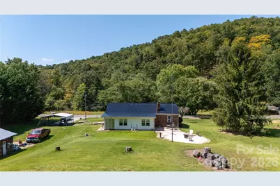 1424 Bear Creek Road, Bakersville, NC 28705 - Photo 11