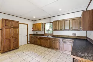 811 Butter St, Landrum, SC 29356 - Photo 37