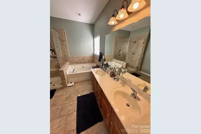 5205 Berkeley Estates Drive, Charlotte, NC 28277 - Photo 9
