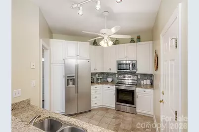 171 Ashefield Court, Hendersonville, NC 28791 - Photo 15