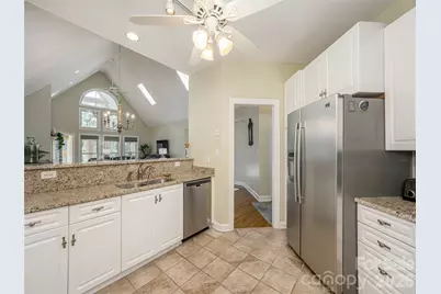 171 Ashefield Court, Hendersonville, NC 28791 - Photo 17