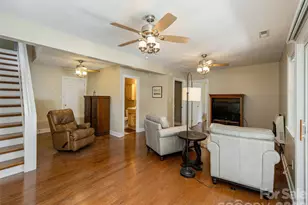 171 Ashefield Ct, Hendersonville, NC 28791 - Photo 25