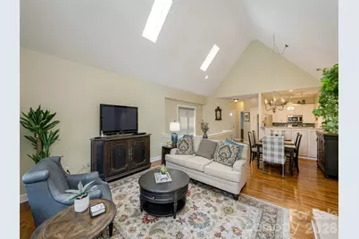 171 Ashefield Court, Hendersonville, NC 28791 - Photo 11
