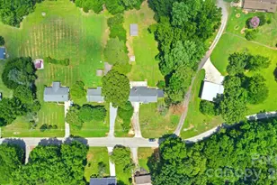 211 Valleydale Dr, Gastonia, NC 28056 - Photo 3